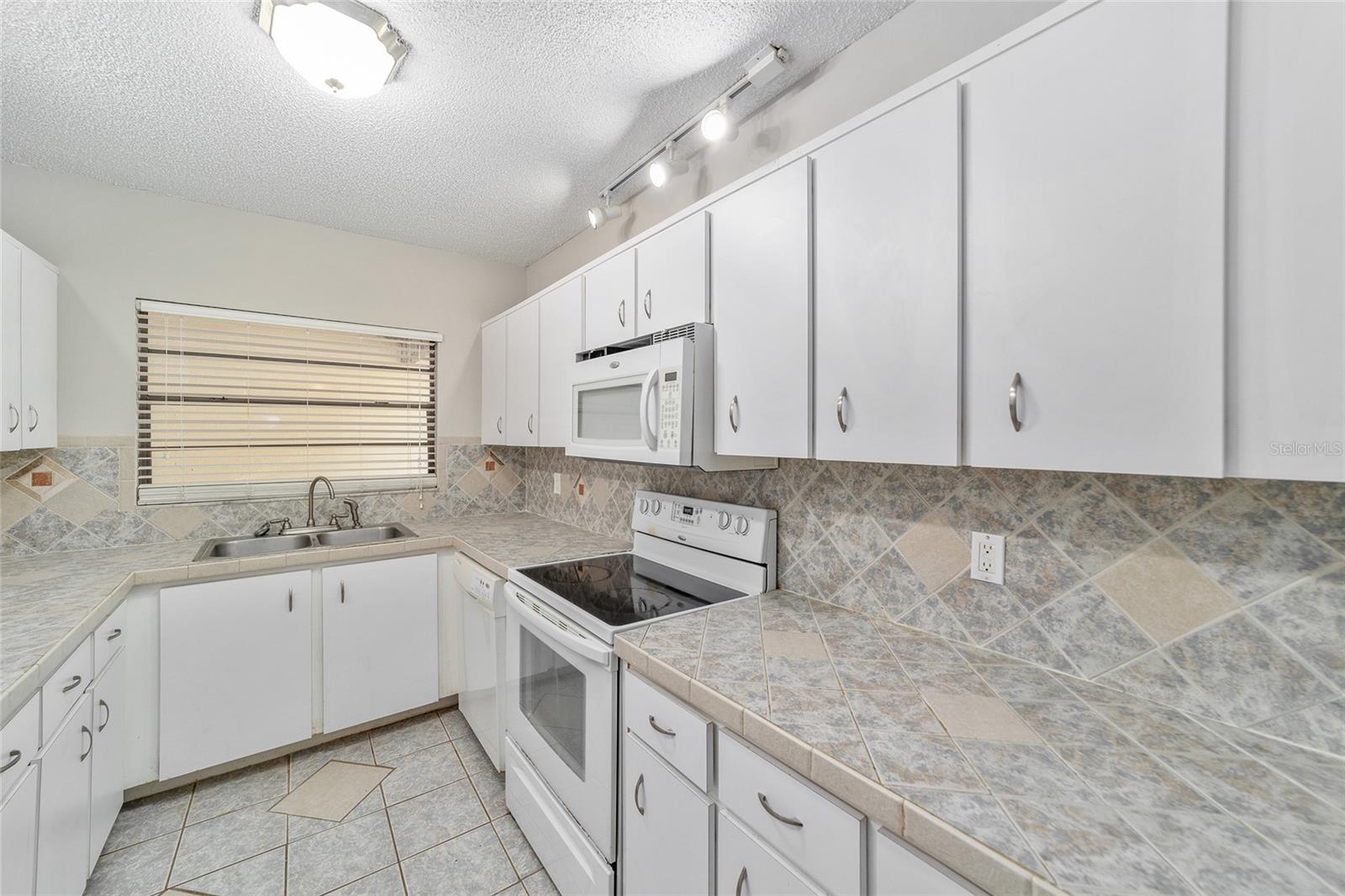 3401 E FORT KING ST #202, OCALA, FL, 34470