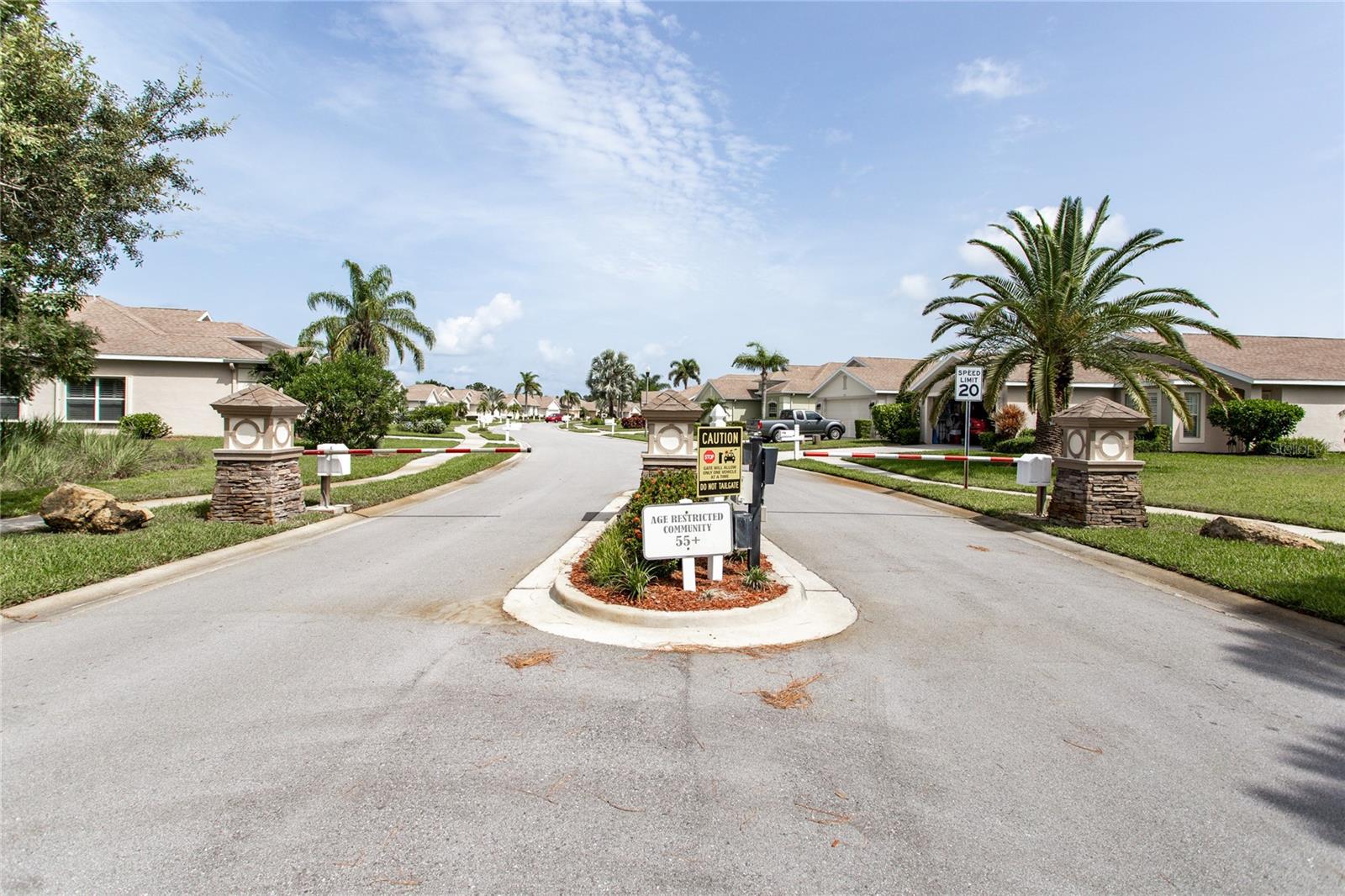 2815 WOOD POINTE DR, HOLIDAY, FL, 34691