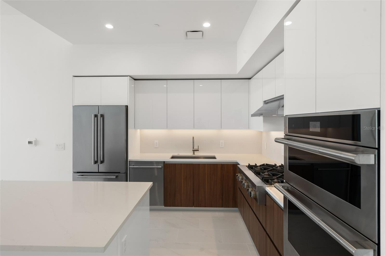 400 CENTRAL AVE #1909, ST PETERSBURG, FL, 33701