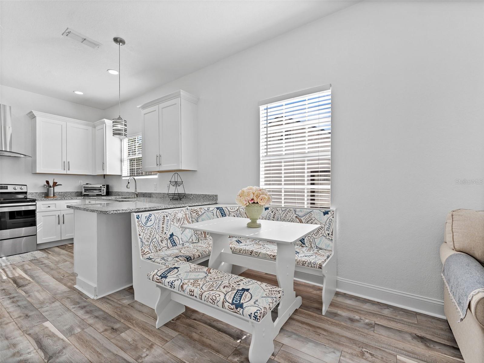 2903 W IVY ST, TAMPA, FL, 33607