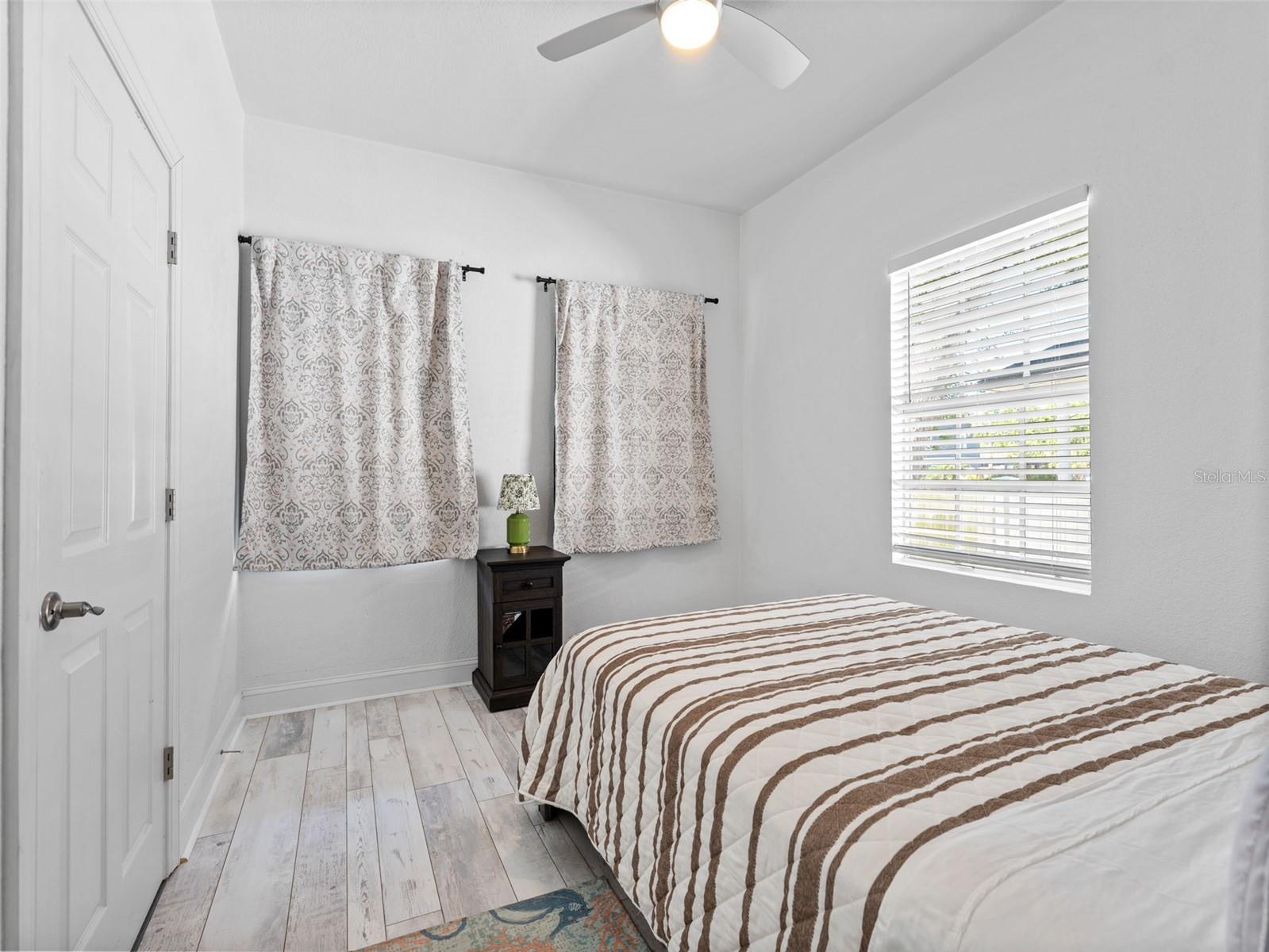 2903 W IVY ST, TAMPA, FL, 33607