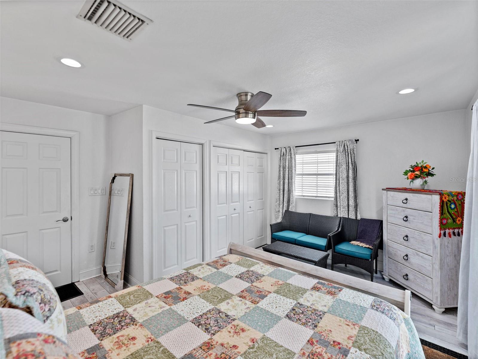 2903 W IVY ST, TAMPA, FL, 33607