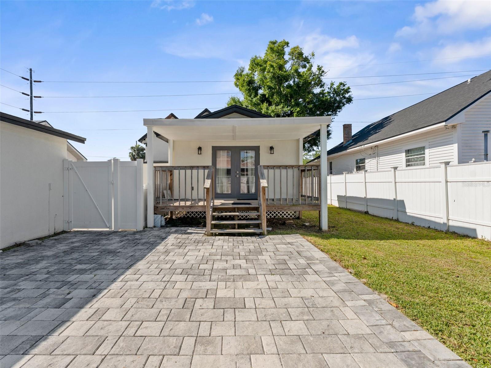 2903 W IVY ST, TAMPA, FL, 33607