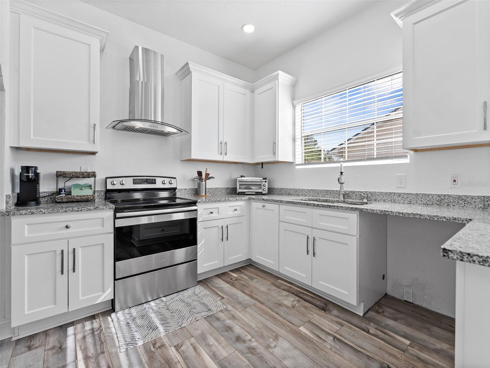 2903 W IVY ST, TAMPA, FL, 33607