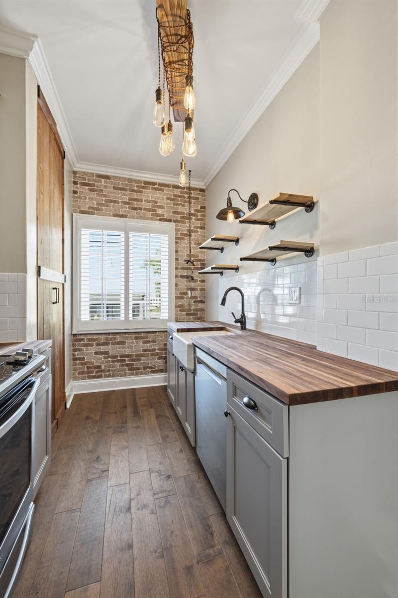 2117 W DEKLE AVE #I1, TAMPA, FL, 33606