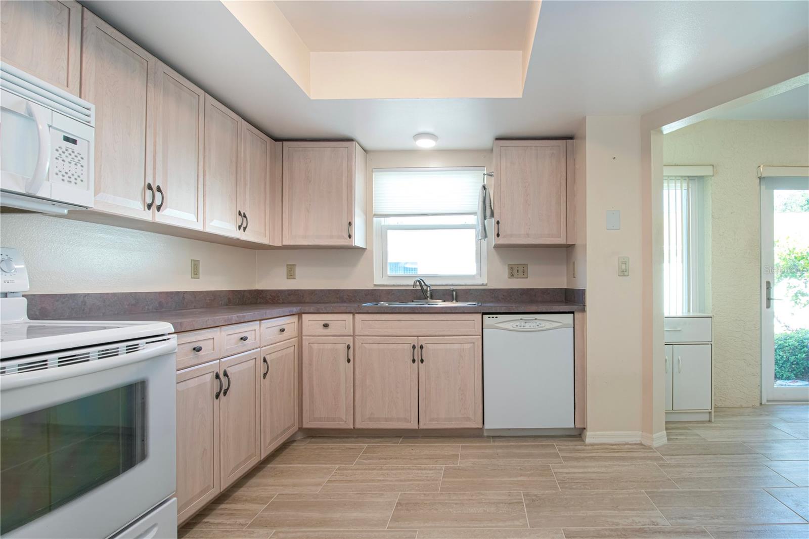 1904 BOSKY CT, SUN CITY CENTER, FL, 33573