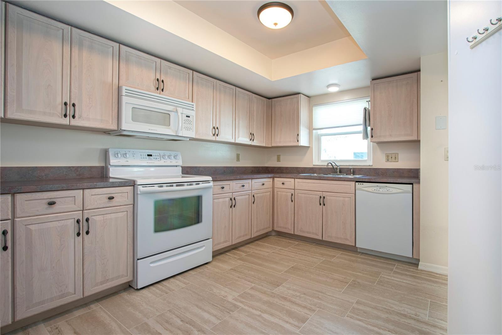 1904 BOSKY CT, SUN CITY CENTER, FL, 33573