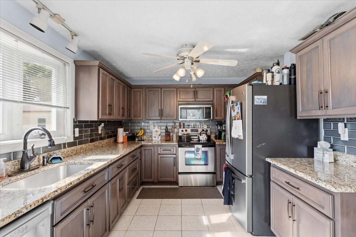 229 LAKE IDA POINT DR, INTERLACHEN, FL, 32148