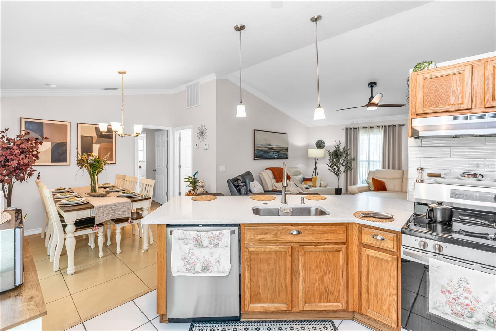 1418 VALE CIR, DELTONA, FL, 32738