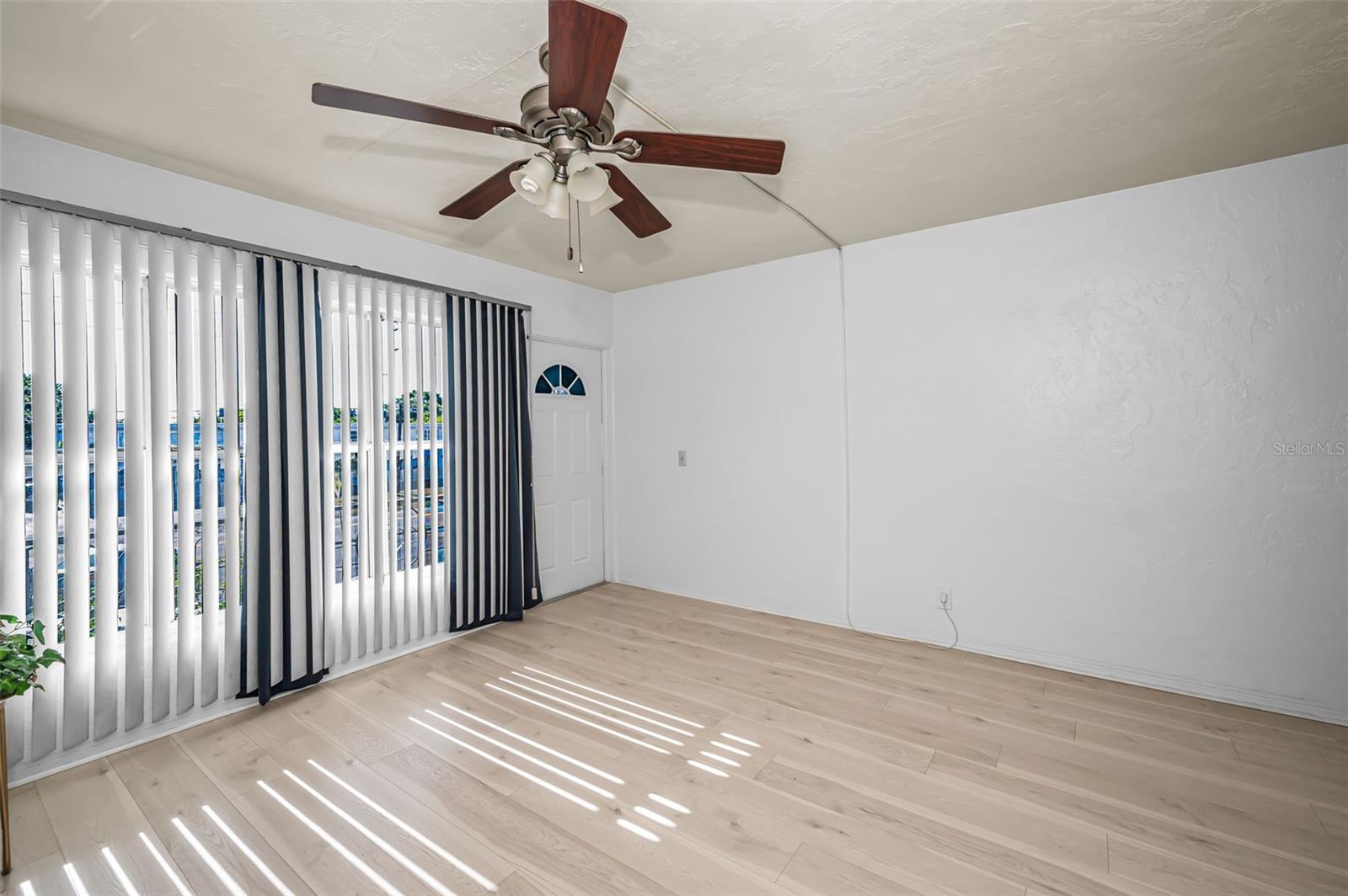 4051 58TH ST N #243, KENNETH CITY, FL, 33709