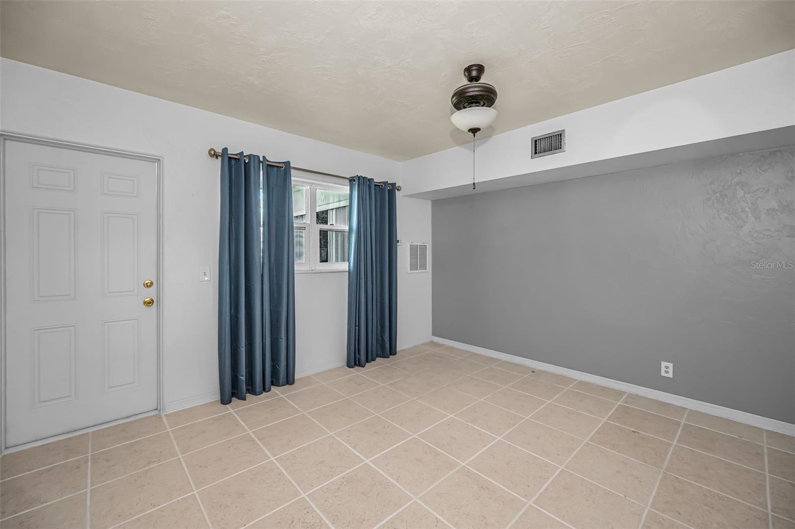 4051 58TH ST N #243, KENNETH CITY, FL, 33709