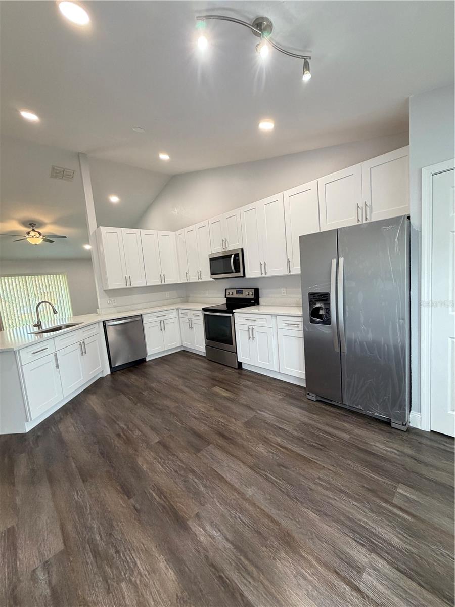 100 LITTLE FOX  AVE, SANFORD, FL, 32773