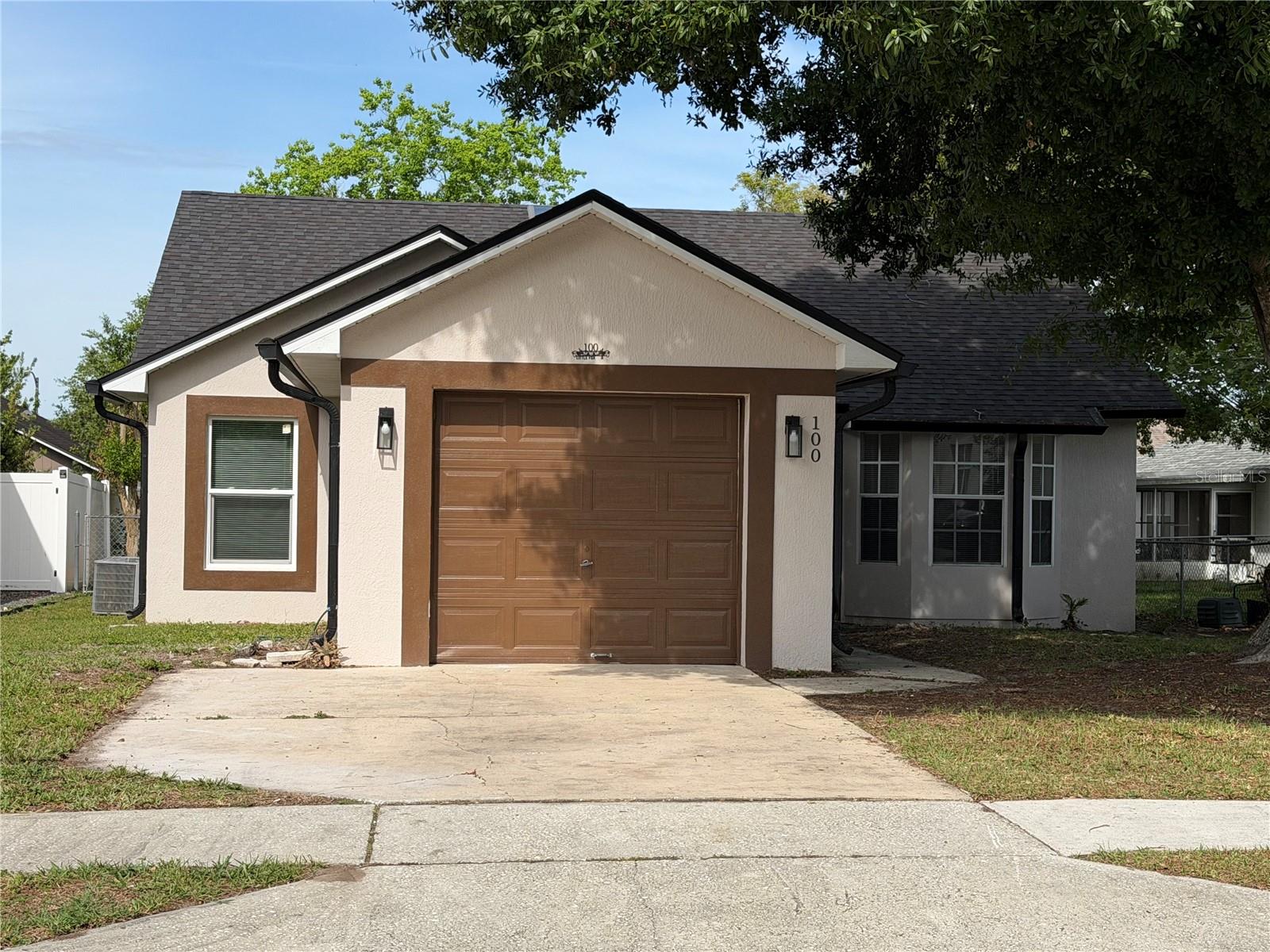 100 LITTLE FOX  AVE, SANFORD, FL, 32773