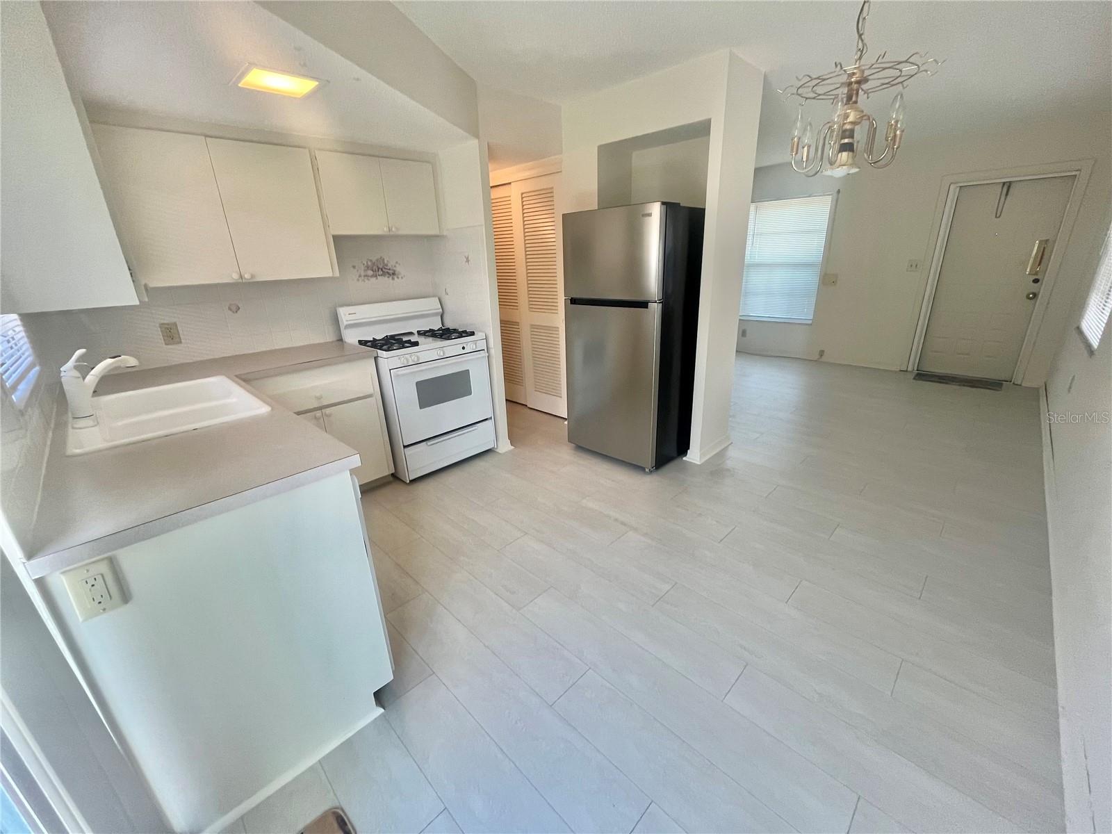 7847 39TH TER N, ST PETERSBURG, FL, 33709