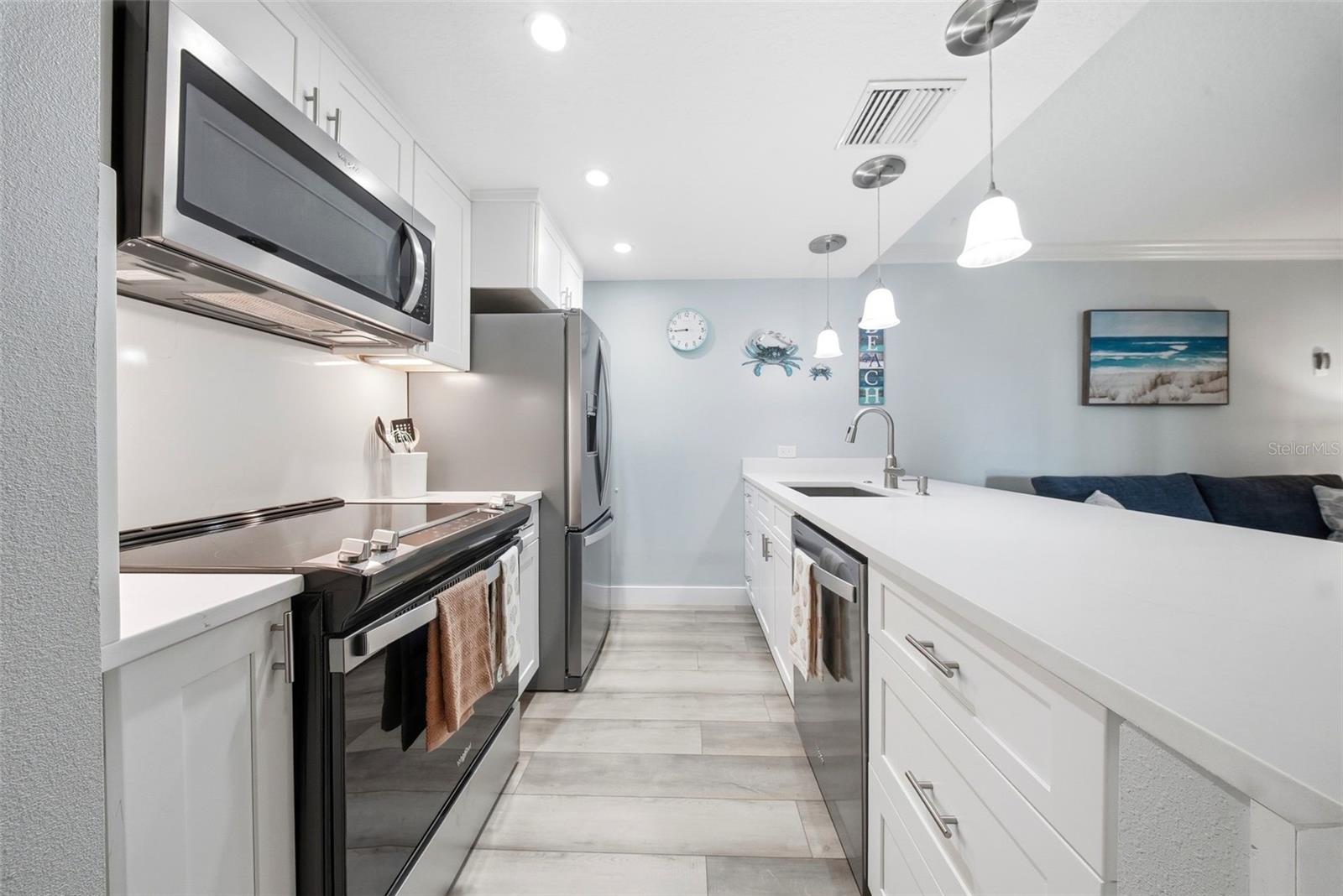 225 104TH AVE #102, TREASURE ISLAND, FL, 33706