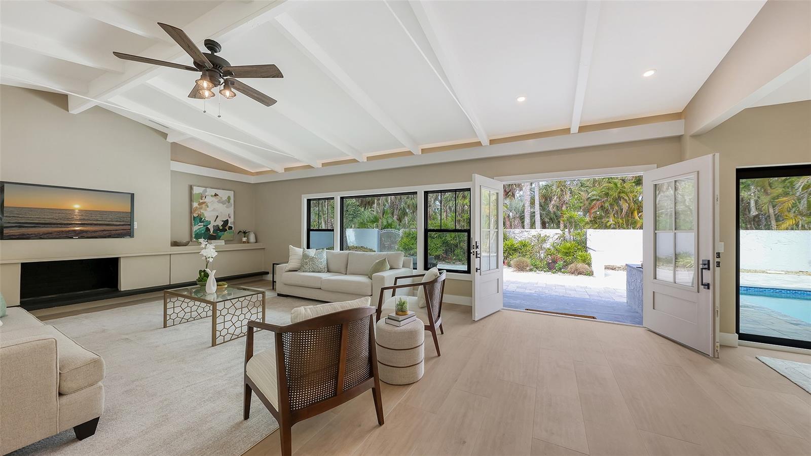 7345 PINE NEEDLE RD, SARASOTA, FL, 34242