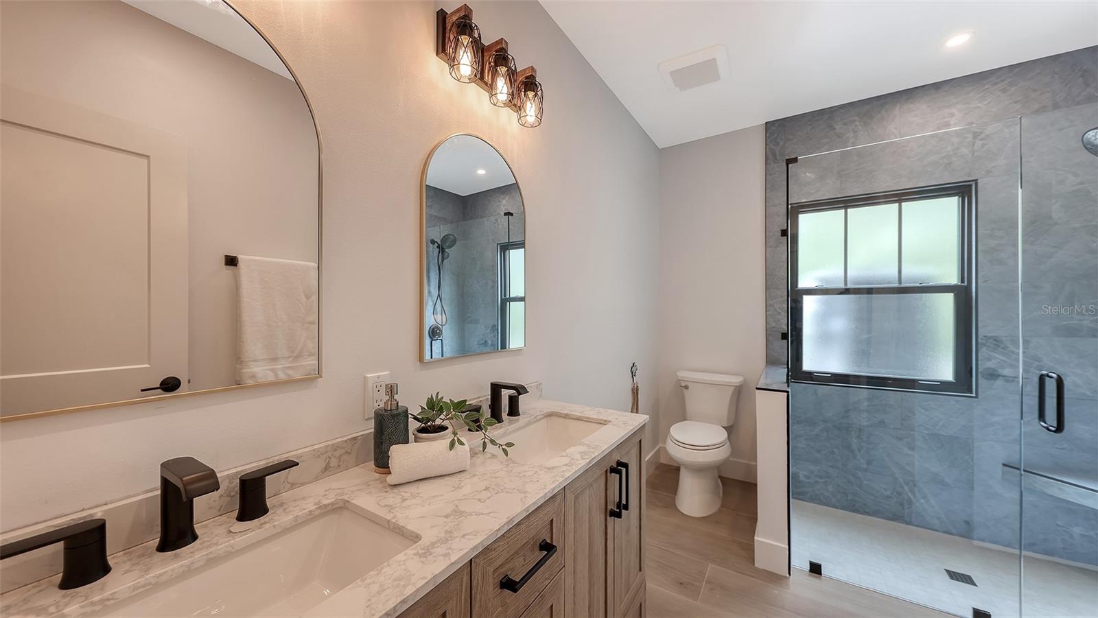 7345 PINE NEEDLE RD, SARASOTA, FL, 34242