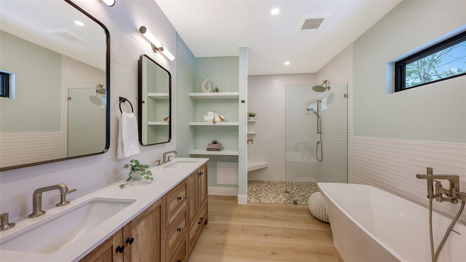 7345 PINE NEEDLE RD, SARASOTA, FL, 34242