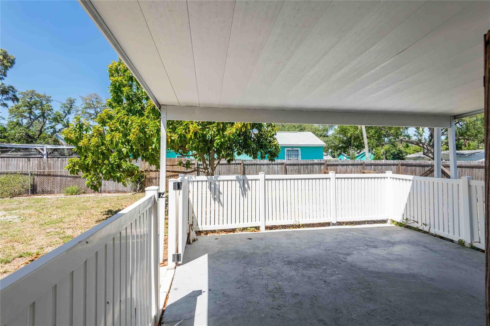 2741 37TH ST S, ST PETERSBURG, FL, 33711