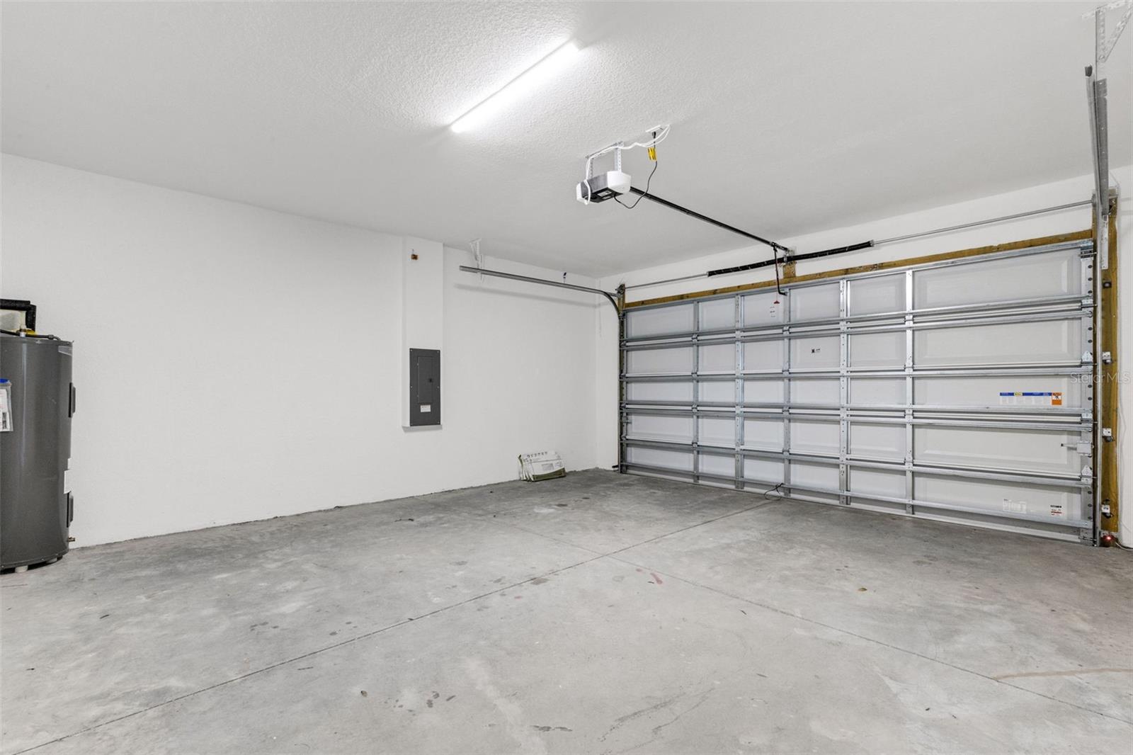 808 W LOWRY LN, TAMPA, FL, 33604