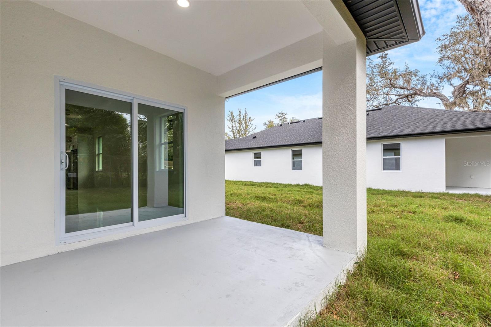 808 W LOWRY LN, TAMPA, FL, 33604