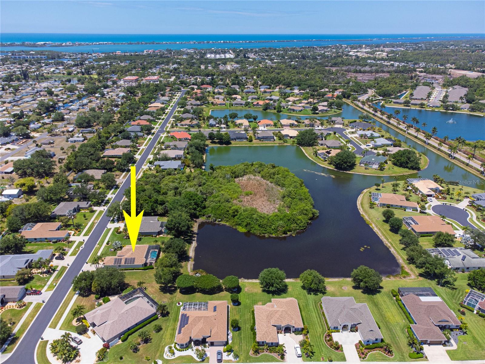 183 CLEAR LAKE DR, ENGLEWOOD, FL, 34223