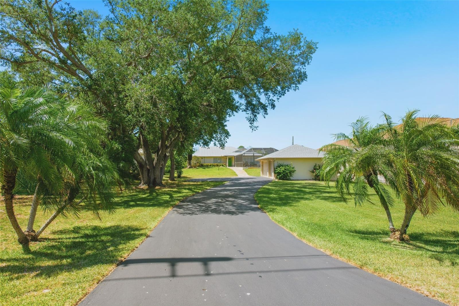 880 LEMON BAY DR, VENICE, FL, 34293