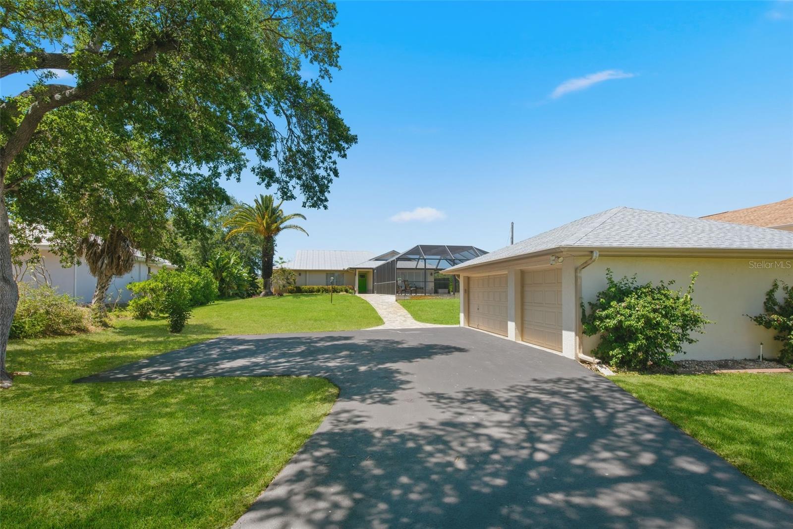 880 LEMON BAY DR, VENICE, FL, 34293