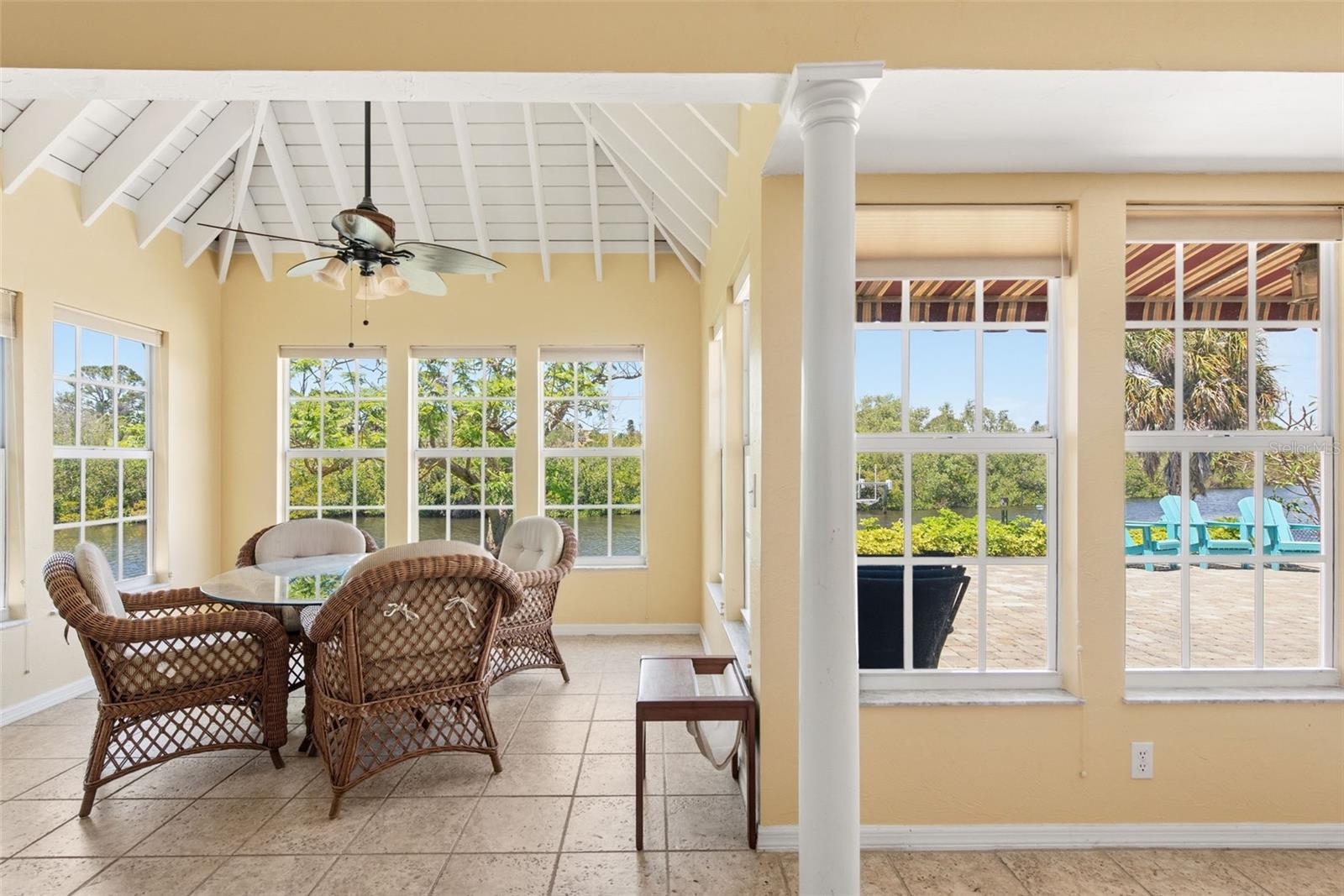 880 LEMON BAY DR, VENICE, FL, 34293