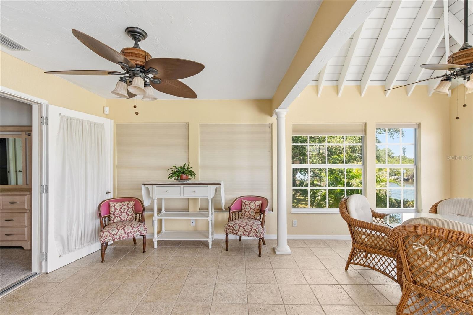 880 LEMON BAY DR, VENICE, FL, 34293