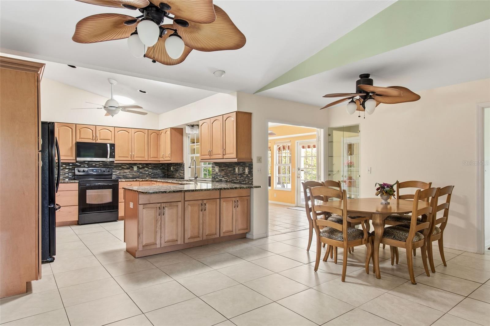 880 LEMON BAY DR, VENICE, FL, 34293
