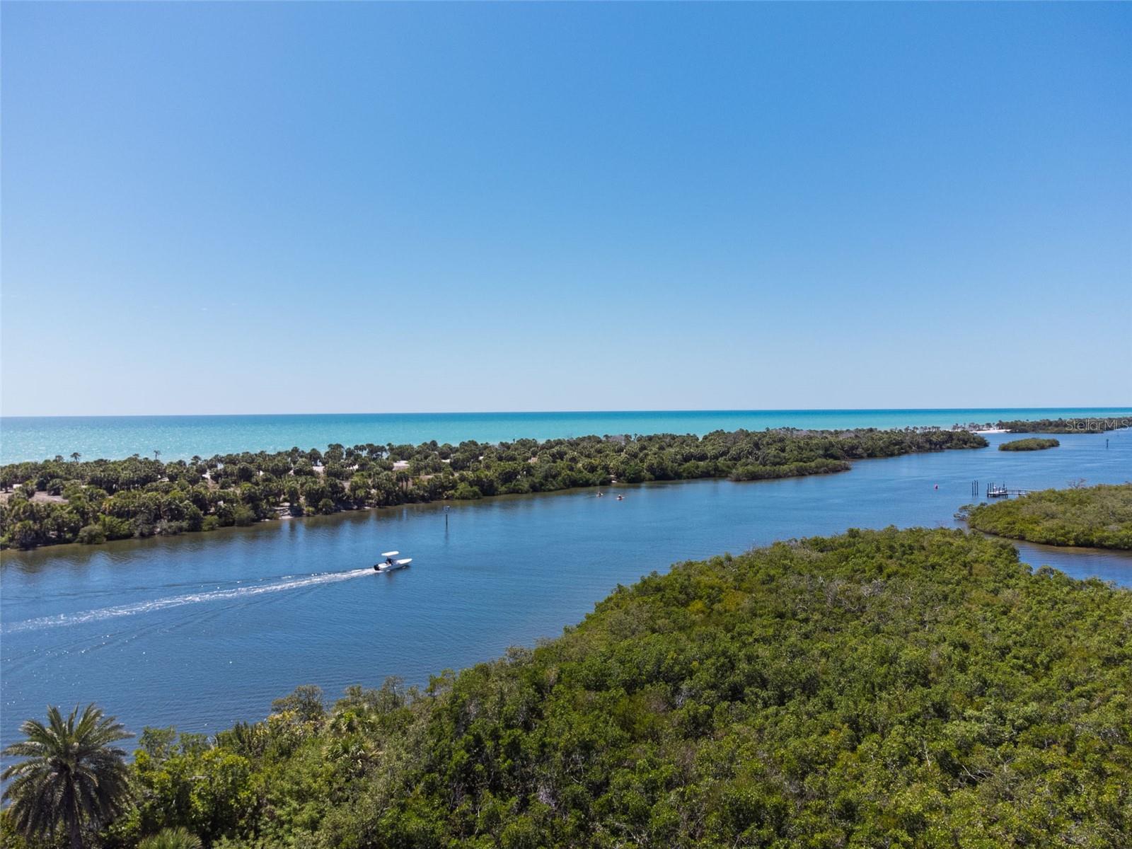 880 LEMON BAY DR, VENICE, FL, 34293