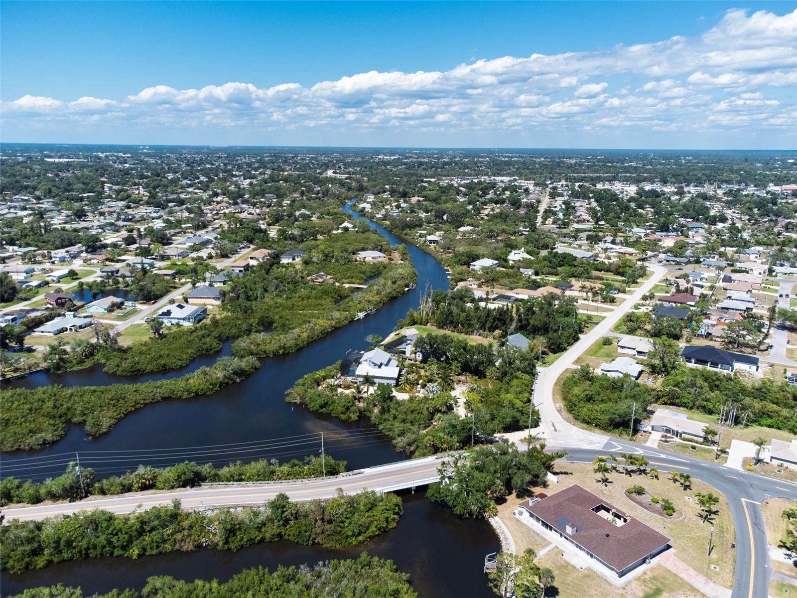 880 LEMON BAY DR, VENICE, FL, 34293