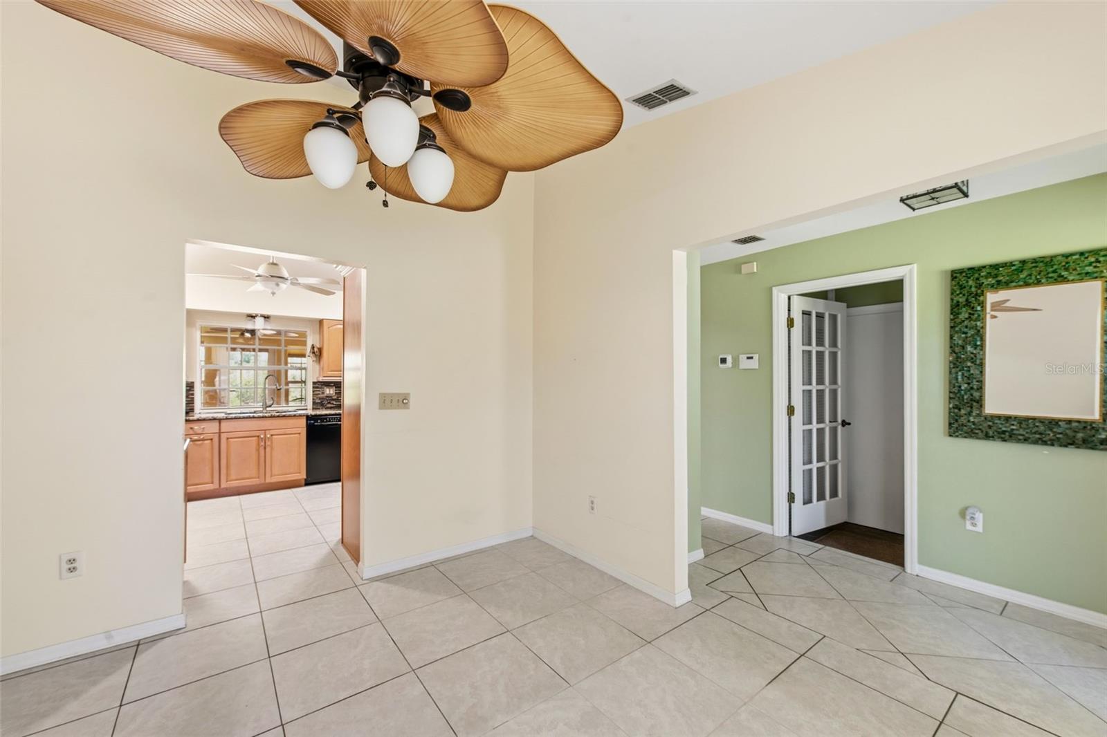 880 LEMON BAY DR, VENICE, FL, 34293
