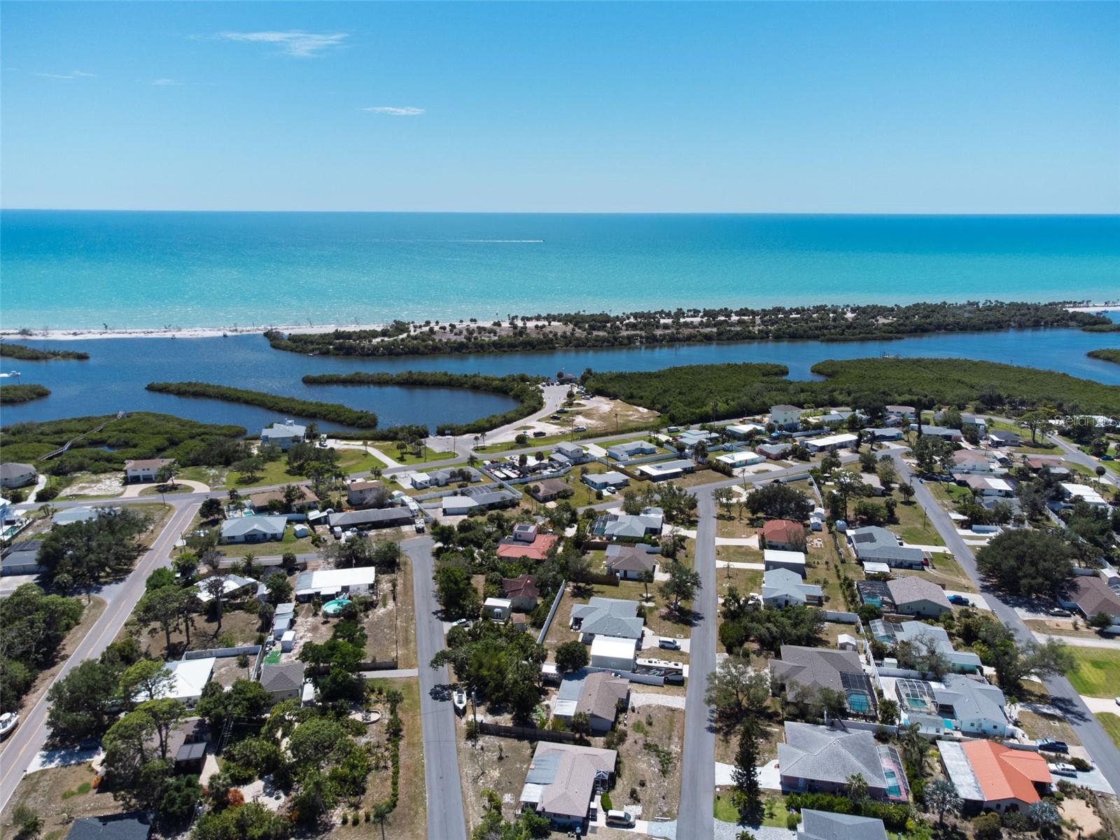 880 LEMON BAY DR, VENICE, FL, 34293