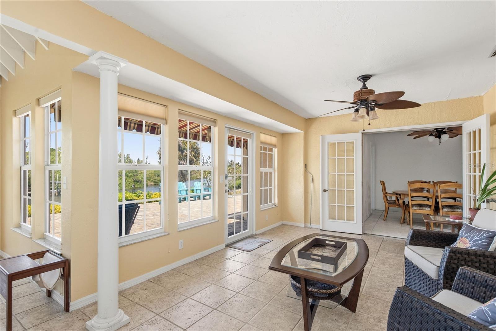 880 LEMON BAY DR, VENICE, FL, 34293