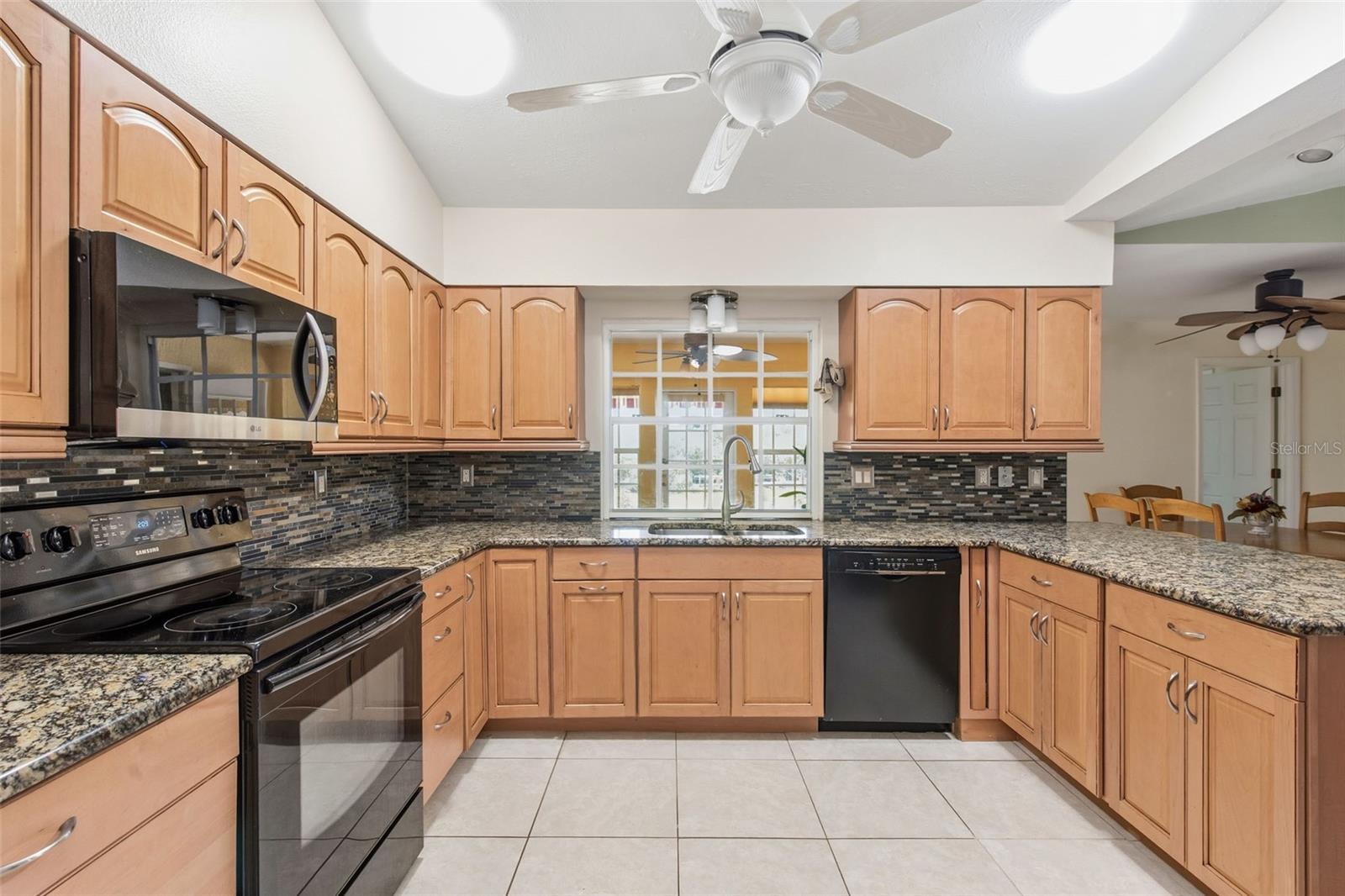 880 LEMON BAY DR, VENICE, FL, 34293