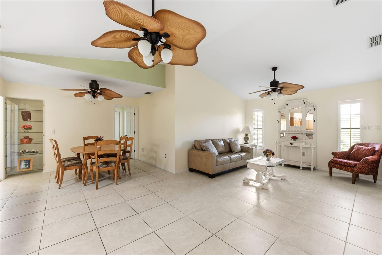 880 LEMON BAY DR, VENICE, FL, 34293
