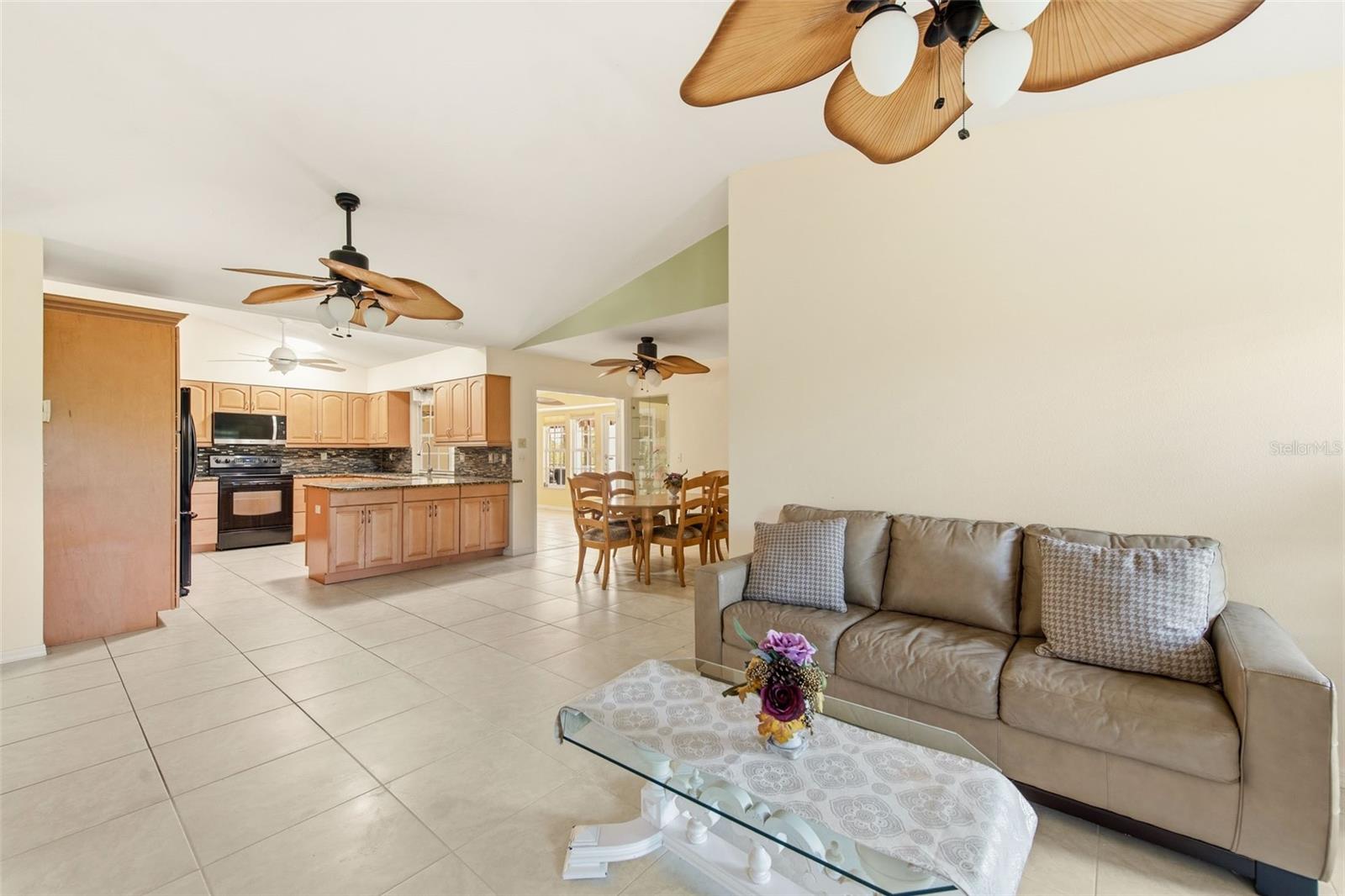 880 LEMON BAY DR, VENICE, FL, 34293