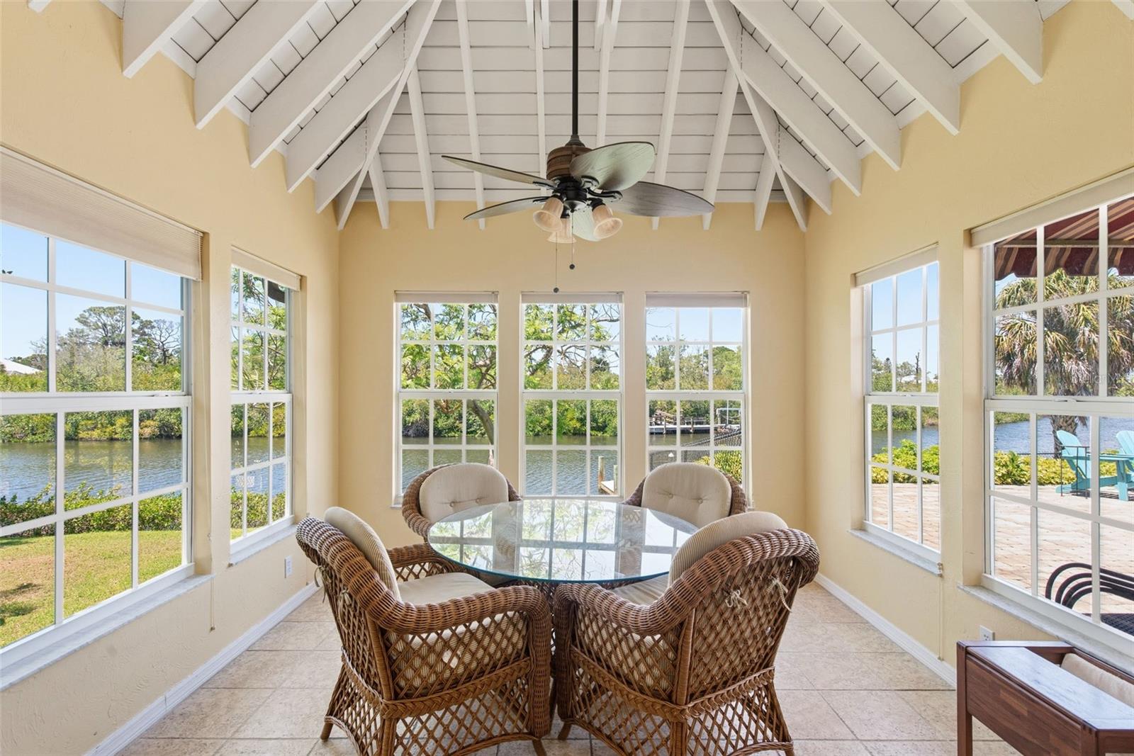 880 LEMON BAY DR, VENICE, FL, 34293