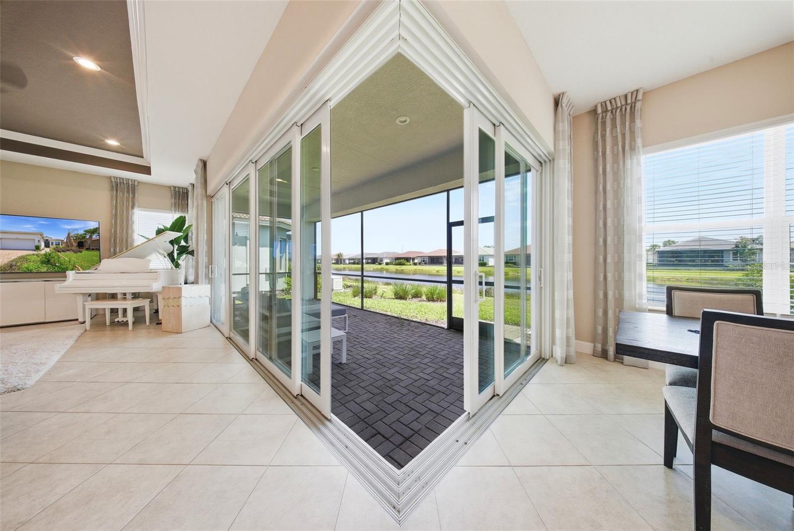 15528 CORONA DEL MAR DR, WIMAUMA, FL, 33598