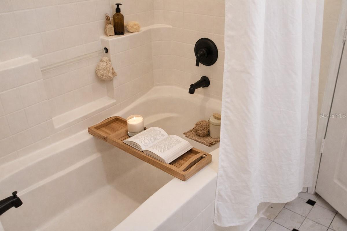 860 N ORANGE AVE #440, ORLANDO, FL, 32801