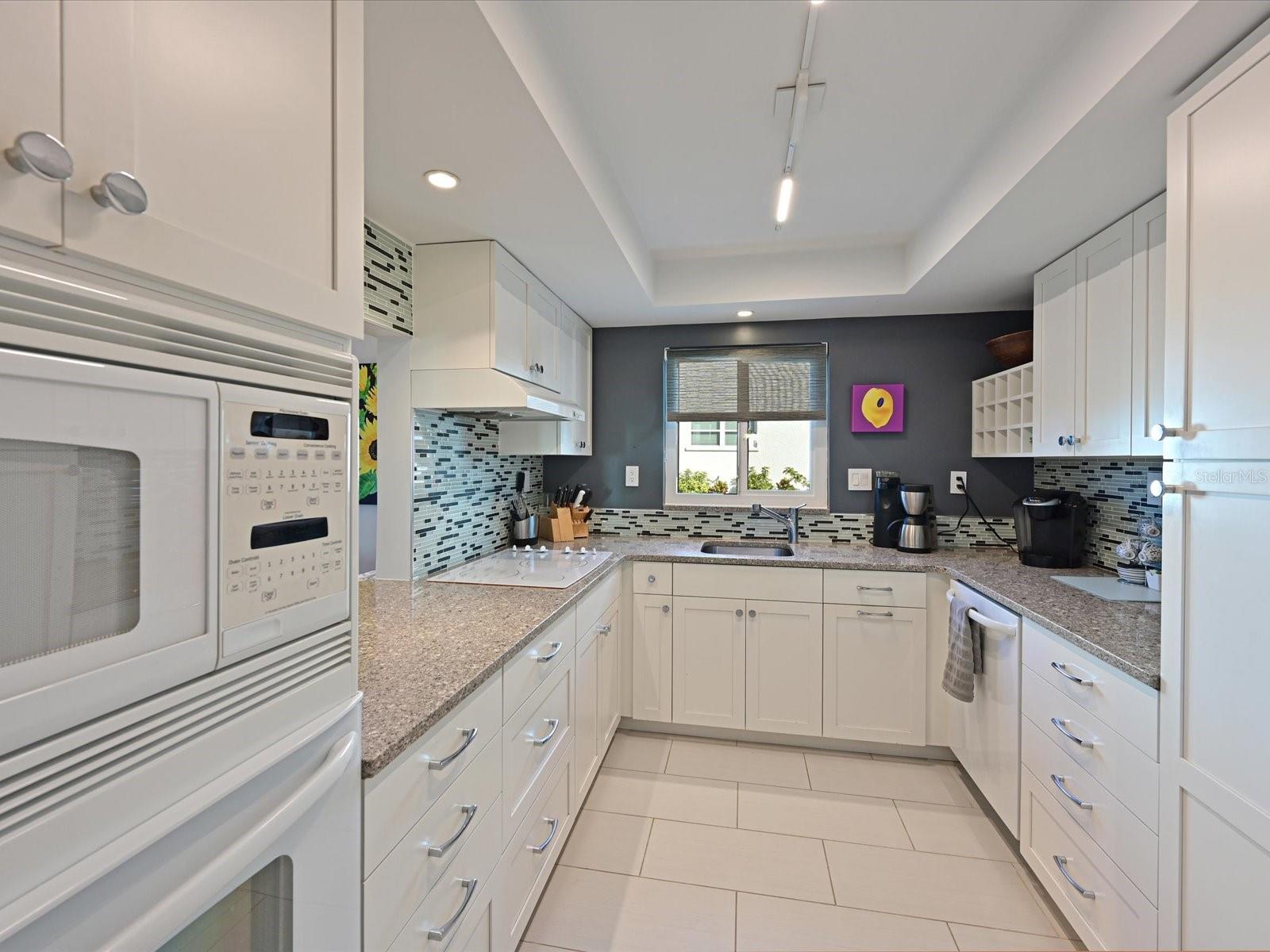 5591 GULF OF MEXICO DR #4, LONGBOAT KEY, FL, 34228