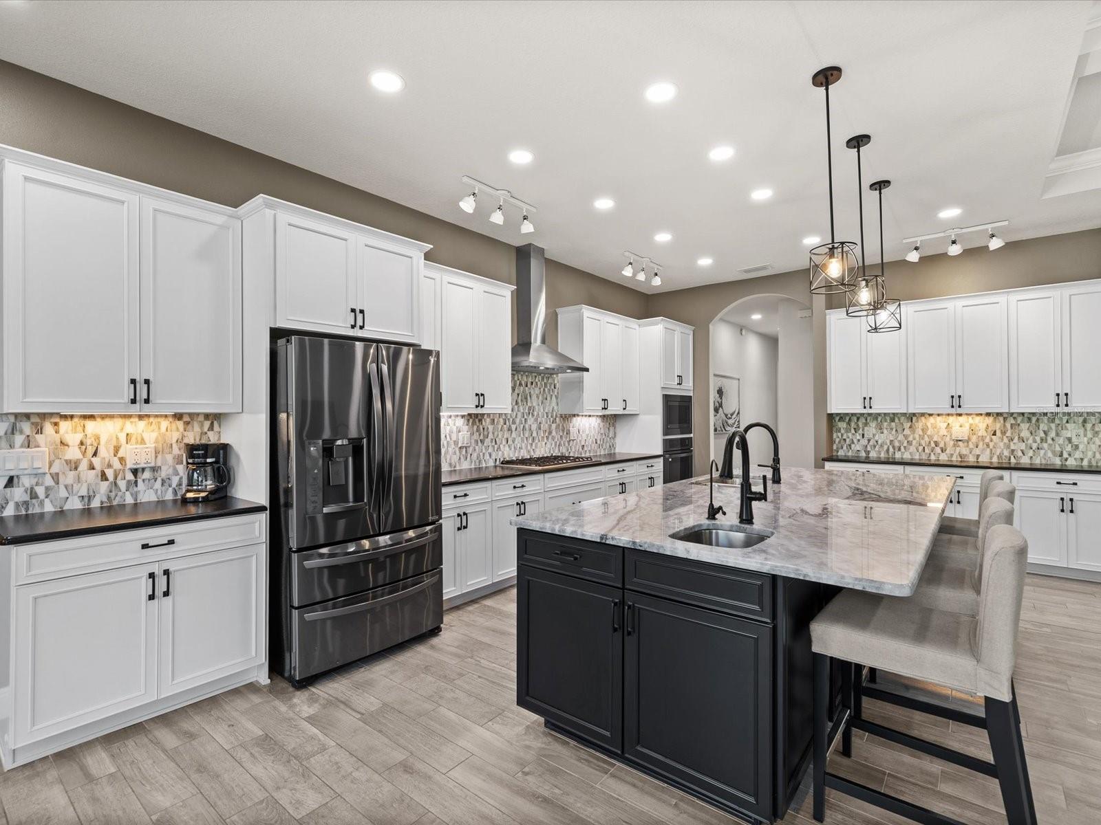 11981 ROBINA RD, WEEKI WACHEE, FL, 34614