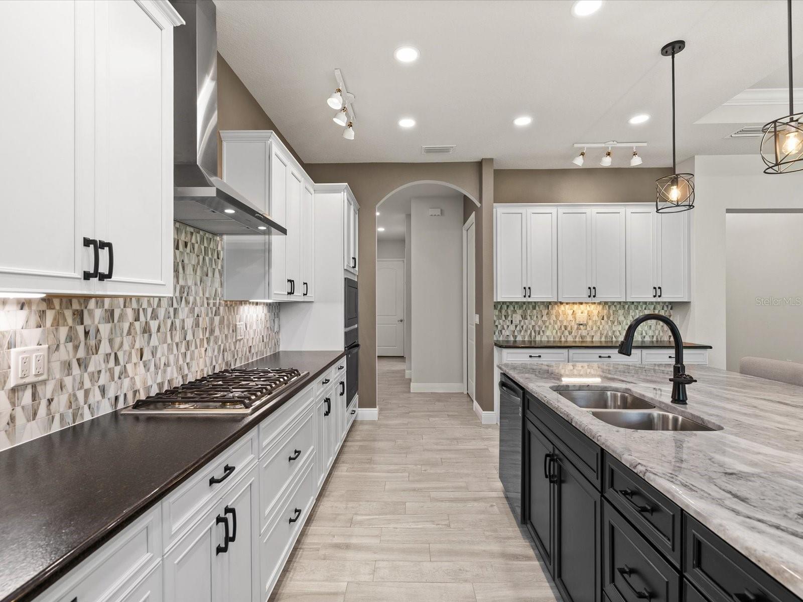 11981 ROBINA RD, WEEKI WACHEE, FL, 34614