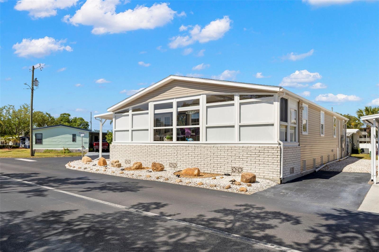 7300 AMERICANA DR NE #143, ST PETERSBURG, FL, 33702