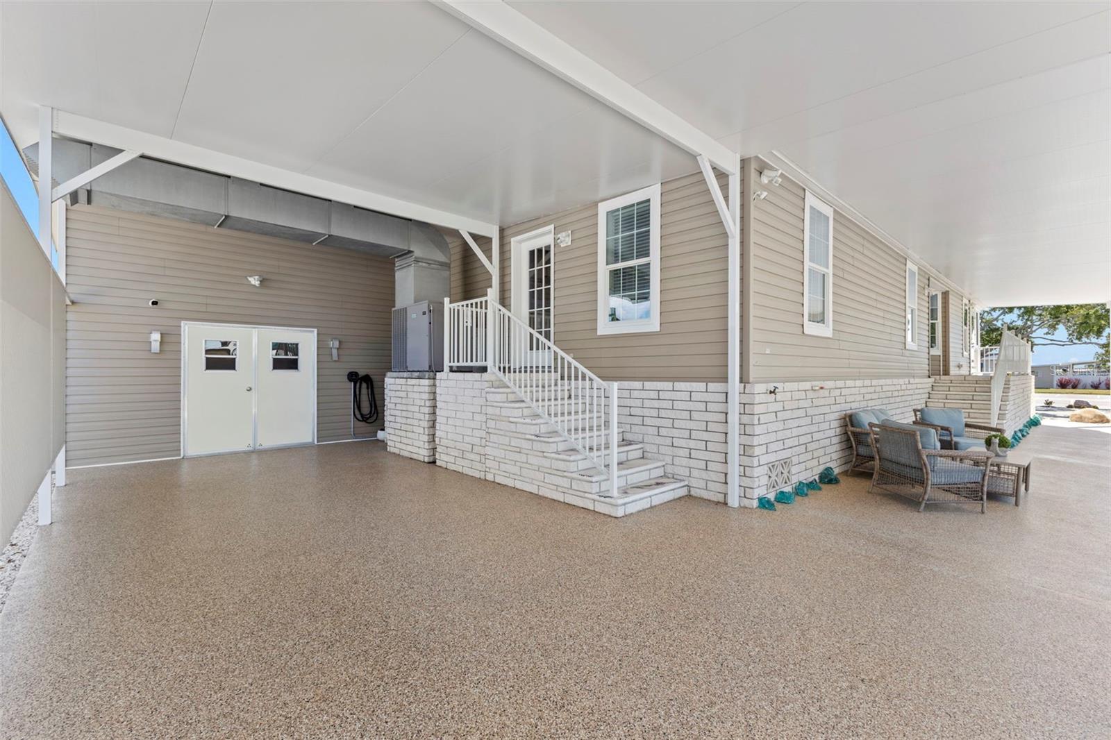 7300 AMERICANA DR NE #143, ST PETERSBURG, FL, 33702