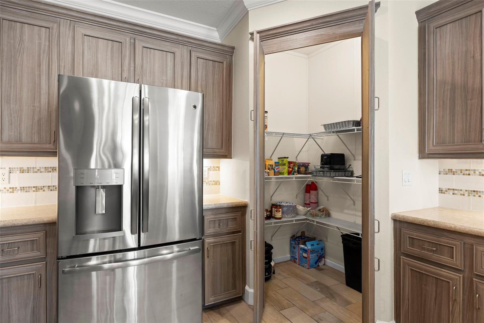 7300 AMERICANA DR NE #143, ST PETERSBURG, FL, 33702