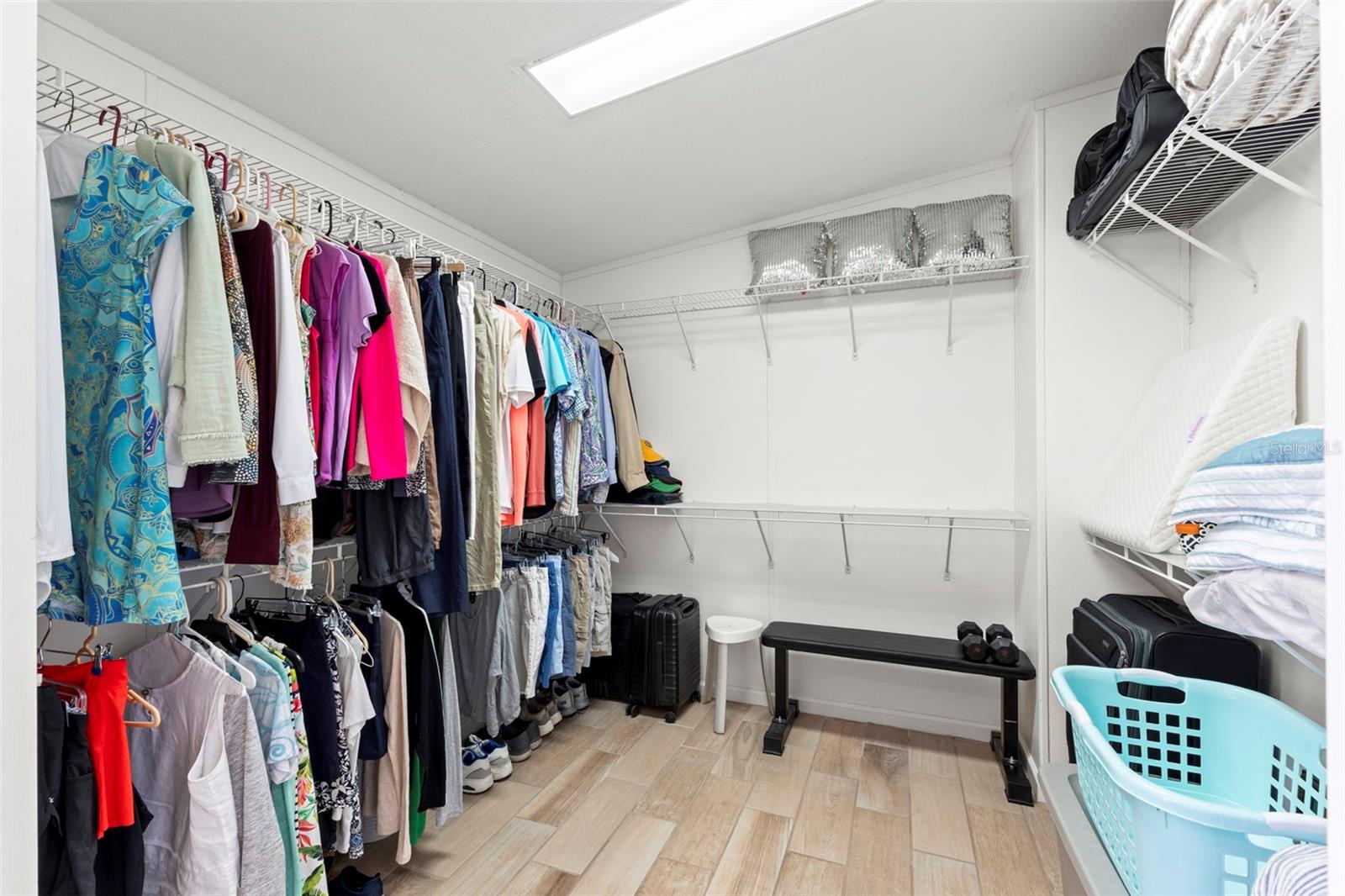 7300 AMERICANA DR NE #143, ST PETERSBURG, FL, 33702