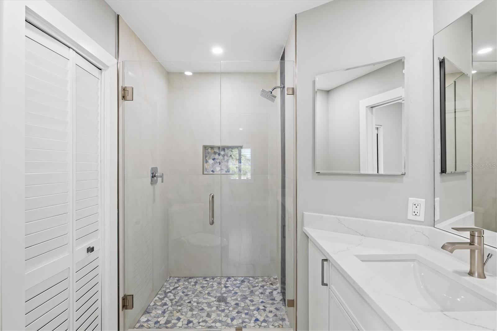 1200 TARPON CENTER DR #1, VENICE, FL, 34285